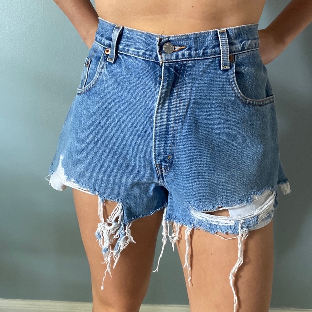 Levi’s 560 cutoff Jean shorts